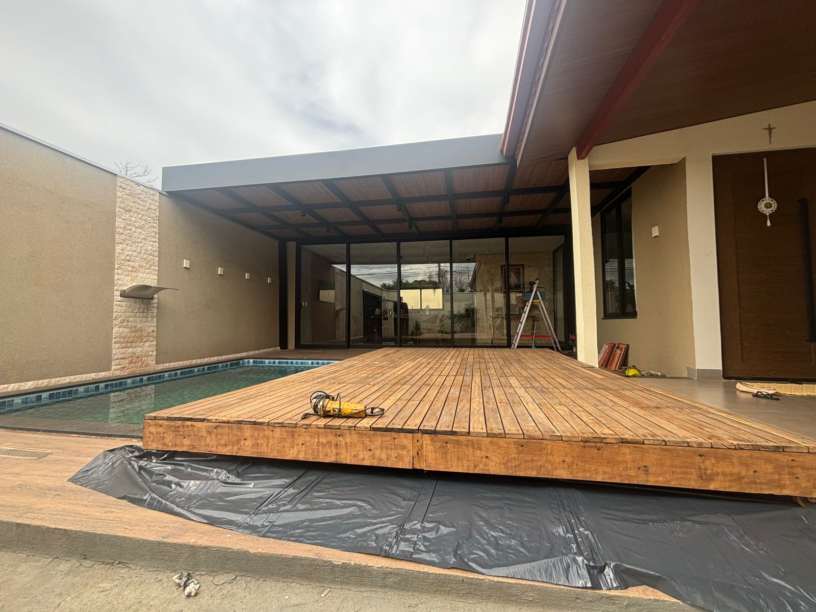 Com chuva e sem sol